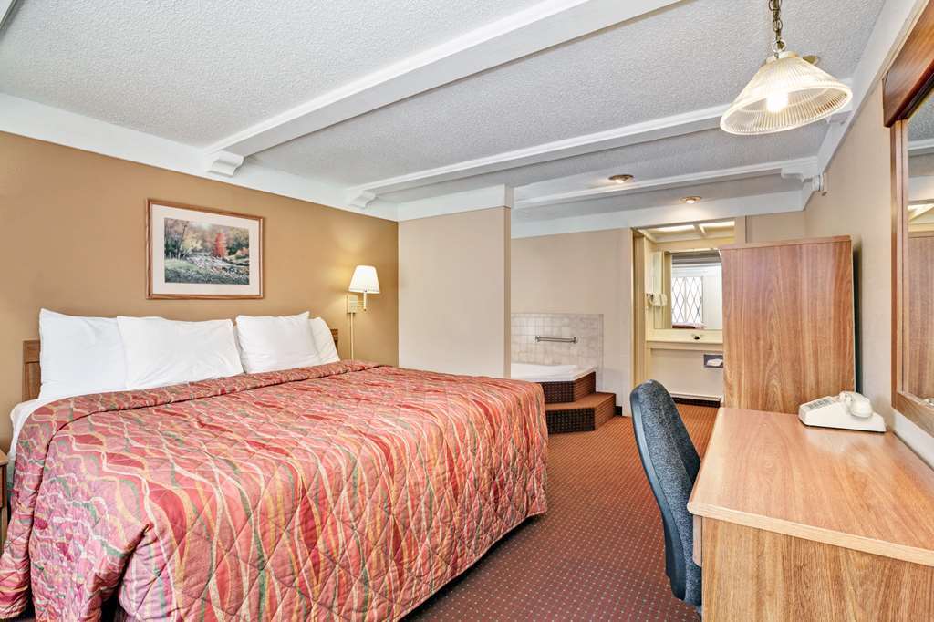 Knights Inn Charleston West Virginia Δωμάτιο φωτογραφία