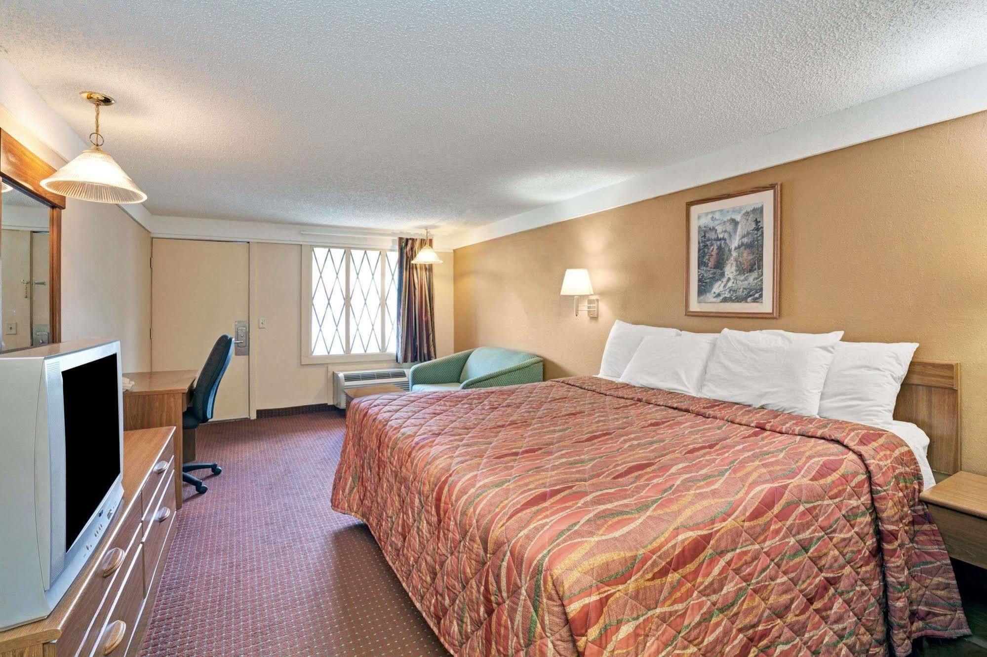 Knights Inn Charleston West Virginia Εξωτερικό φωτογραφία